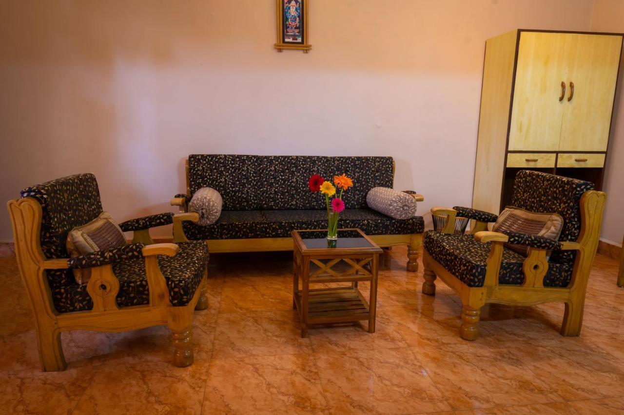 Alcove Resort Вагатор Екстериор снимка